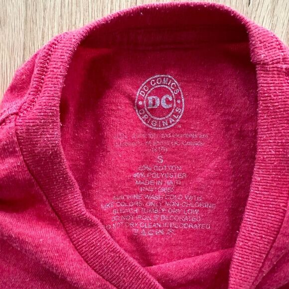 DC Comics The FLASH Logo Red Men's Graphic Tee Size Small Crew Neck T Shirt - Picture 3 of 4